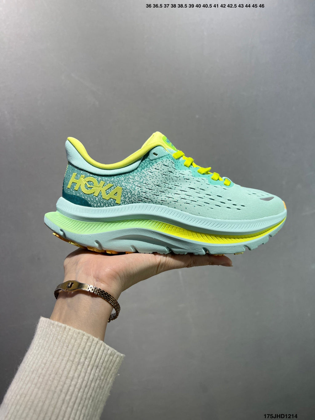 HOKA M KAWANA