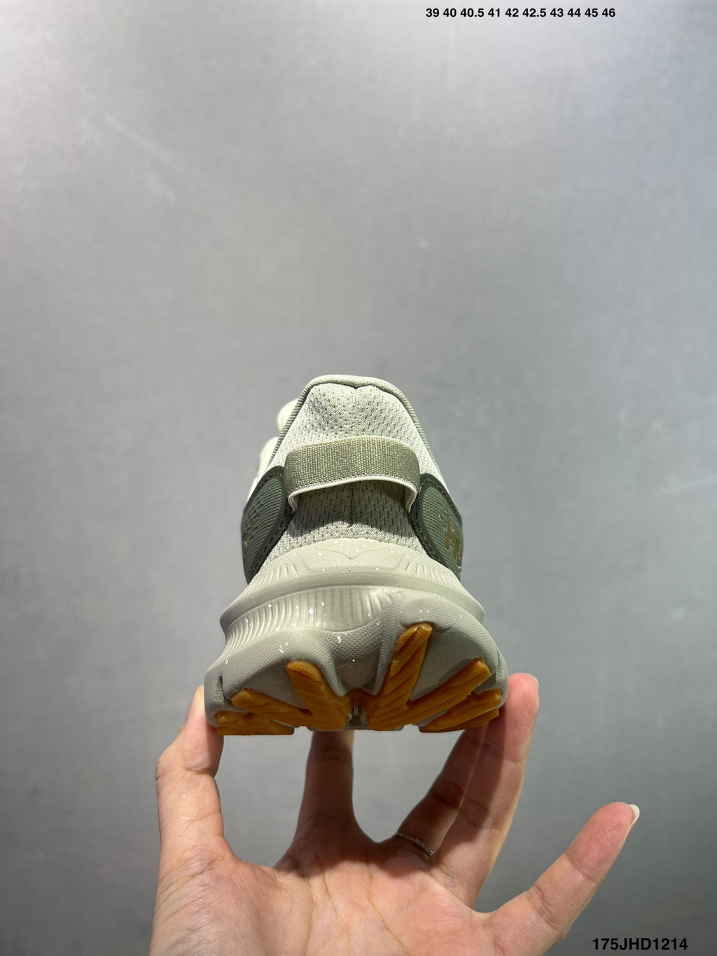 HOKA ONE ONE Kawana 2