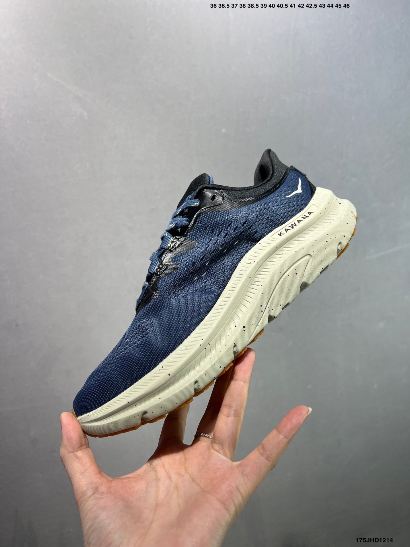 HOKA ONE ONE Kawana 2