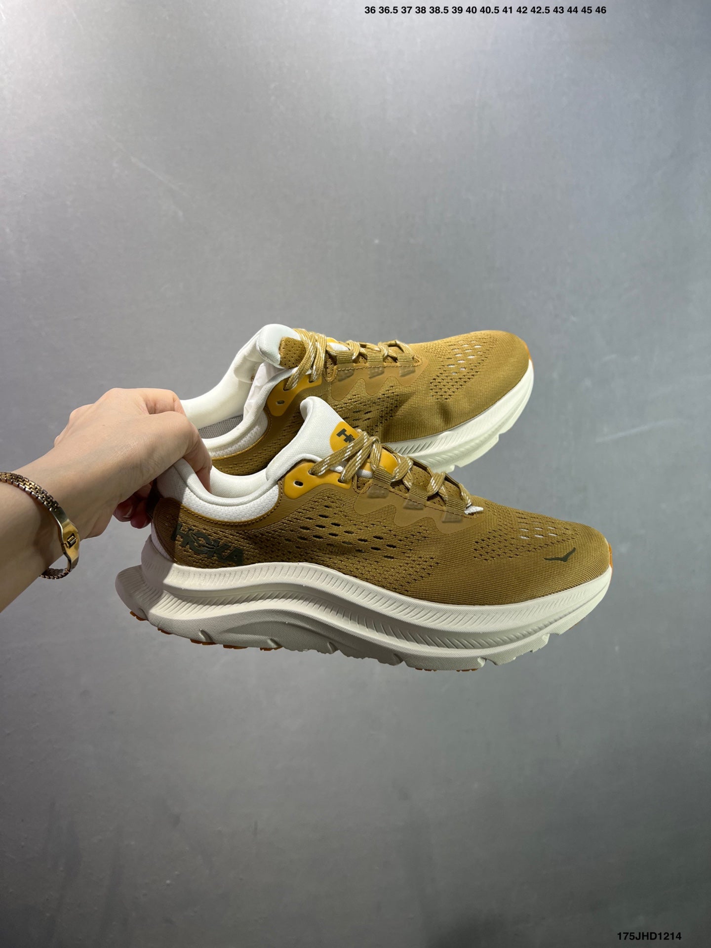 HOKA ONE ONE Kawana 2