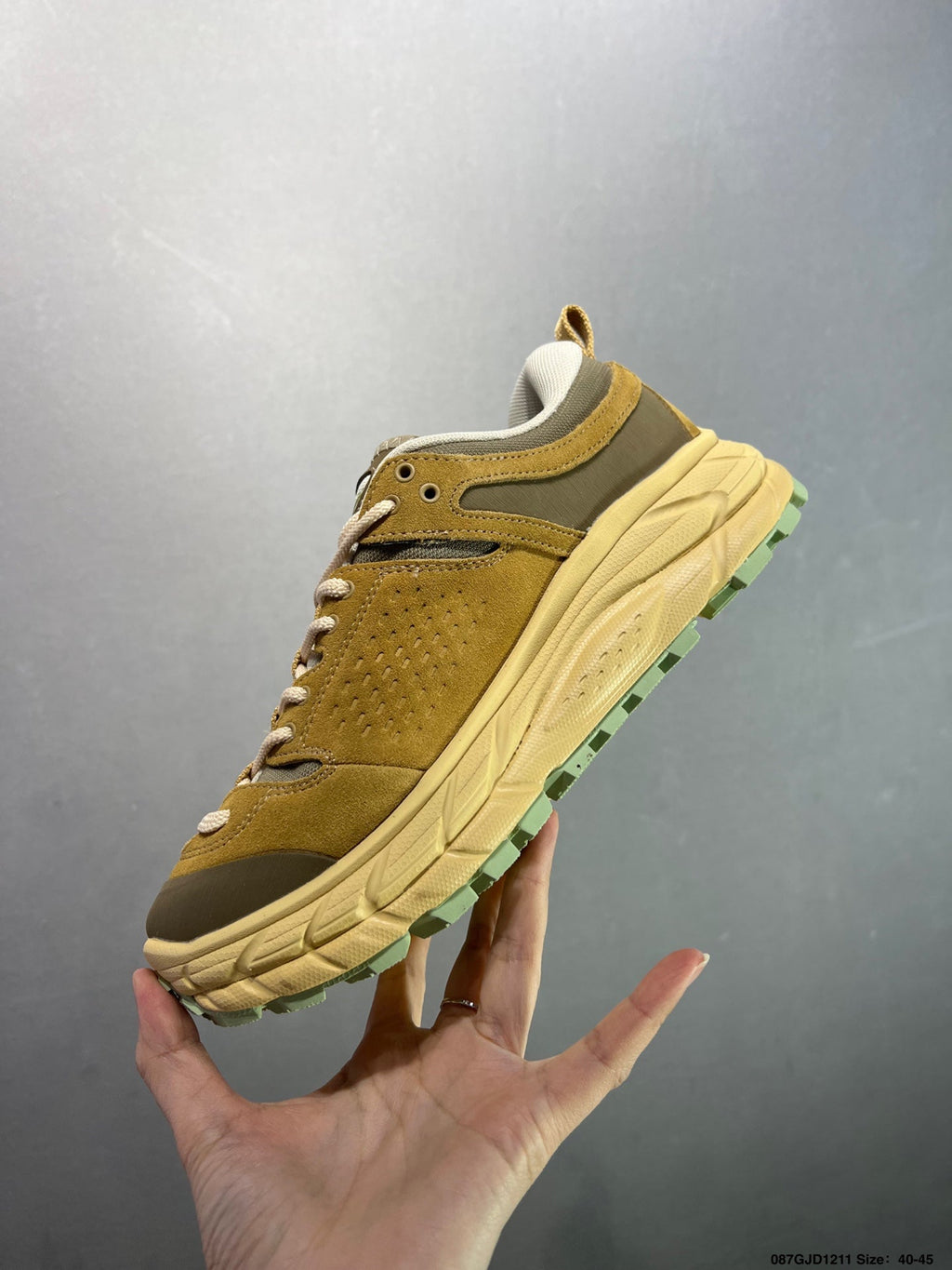HOKA ONE ONE TOR ULTRA LO