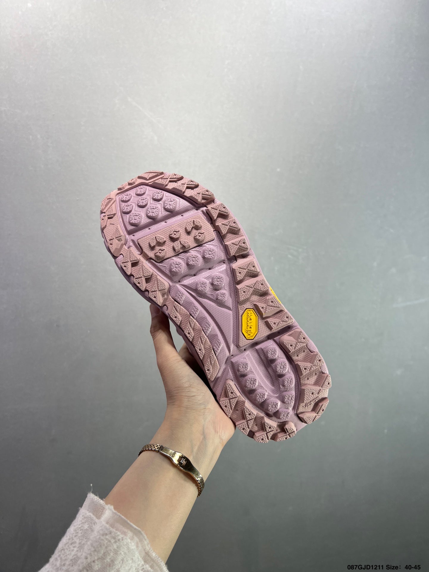 HOKA ONE ONE TOR ULTRA LO