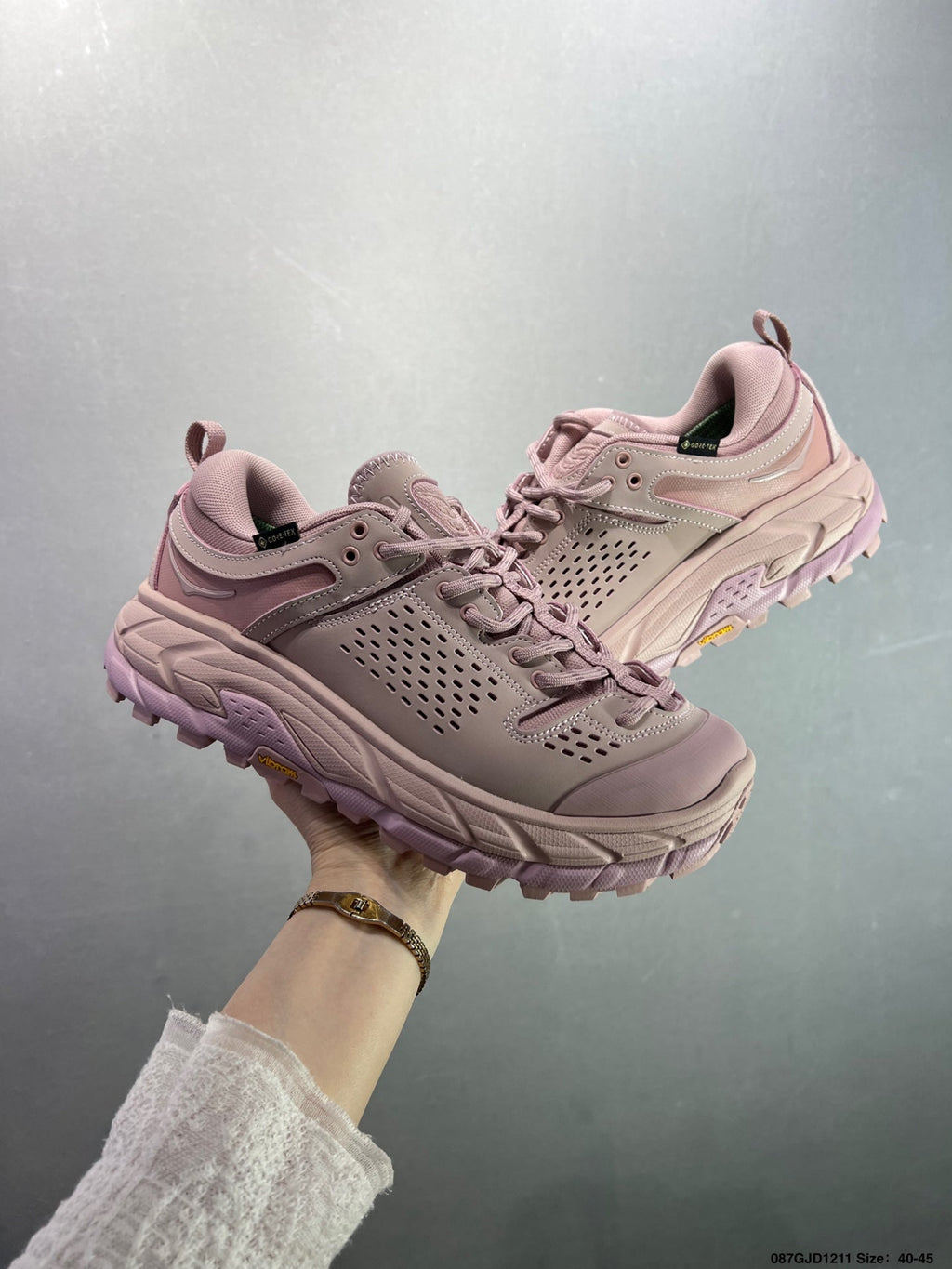 HOKA ONE ONE TOR ULTRA LO