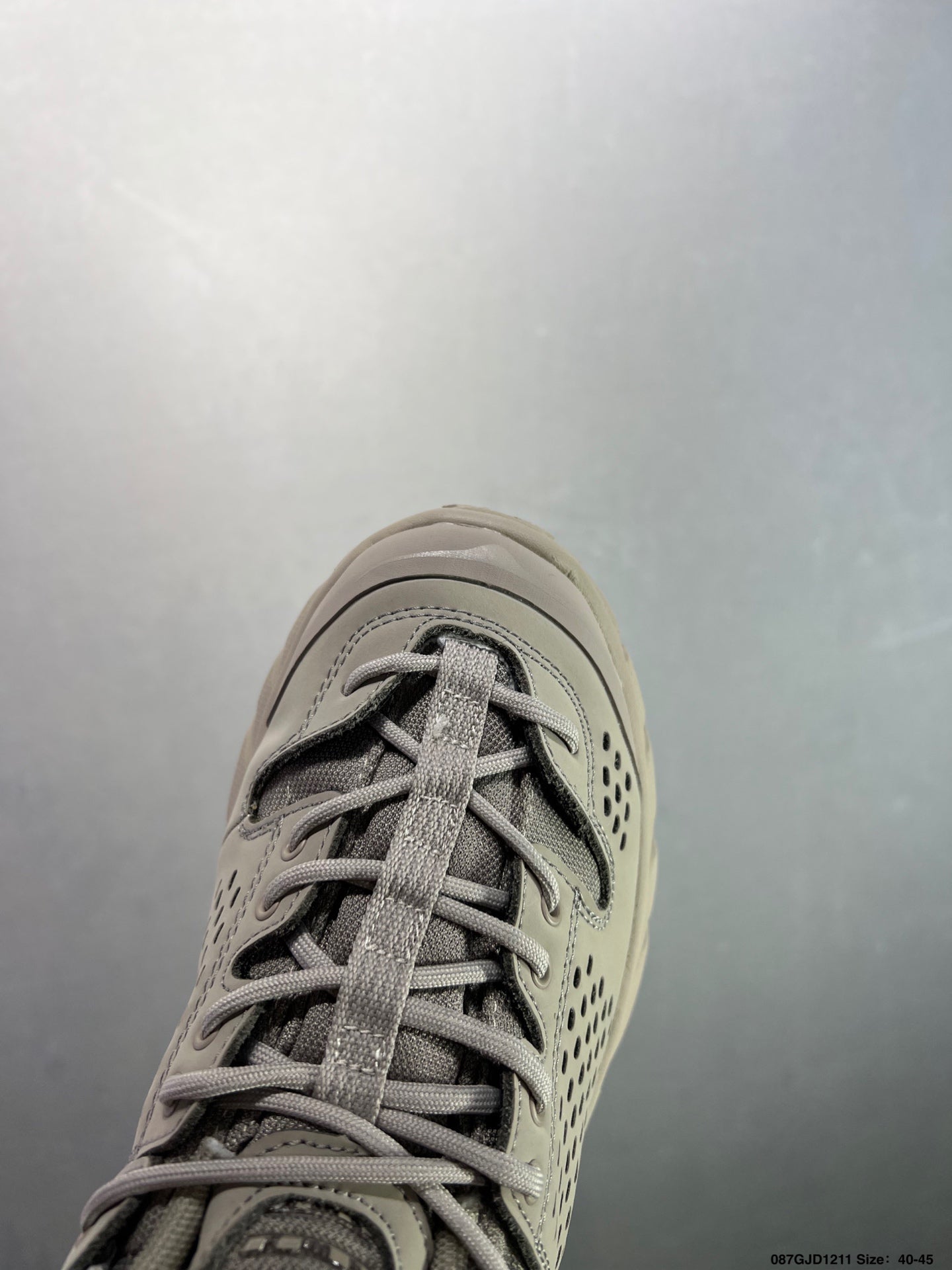 HOKA ONE ONE TOR ULTRA LO
