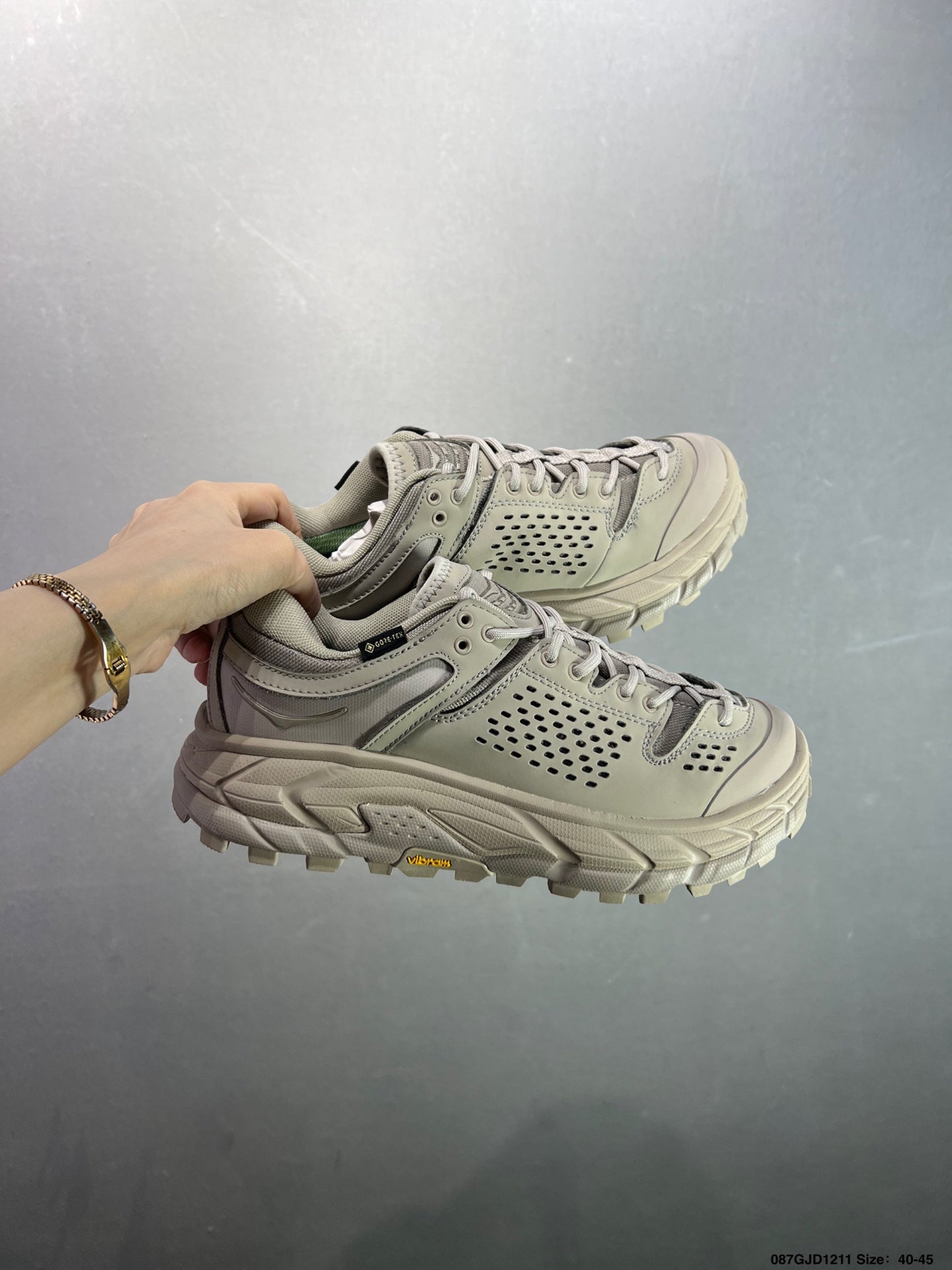 HOKA ONE ONE TOR ULTRA LO