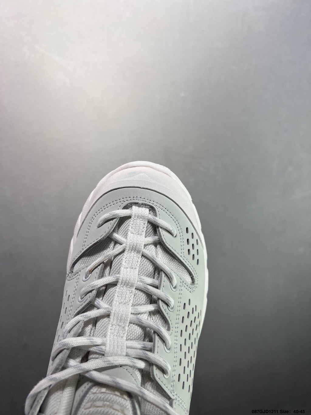 HOKA ONE ONE TOR ULTRA LO