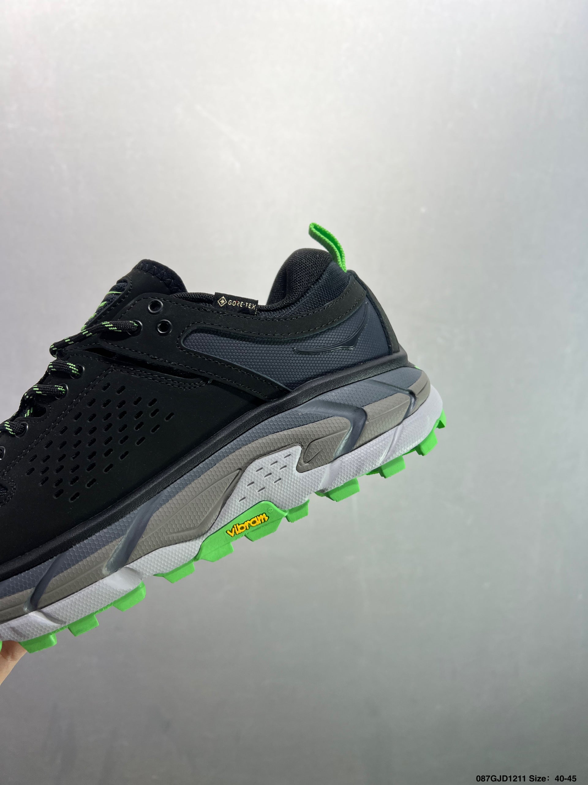 HOKA ONE ONE TOR ULTRA LO