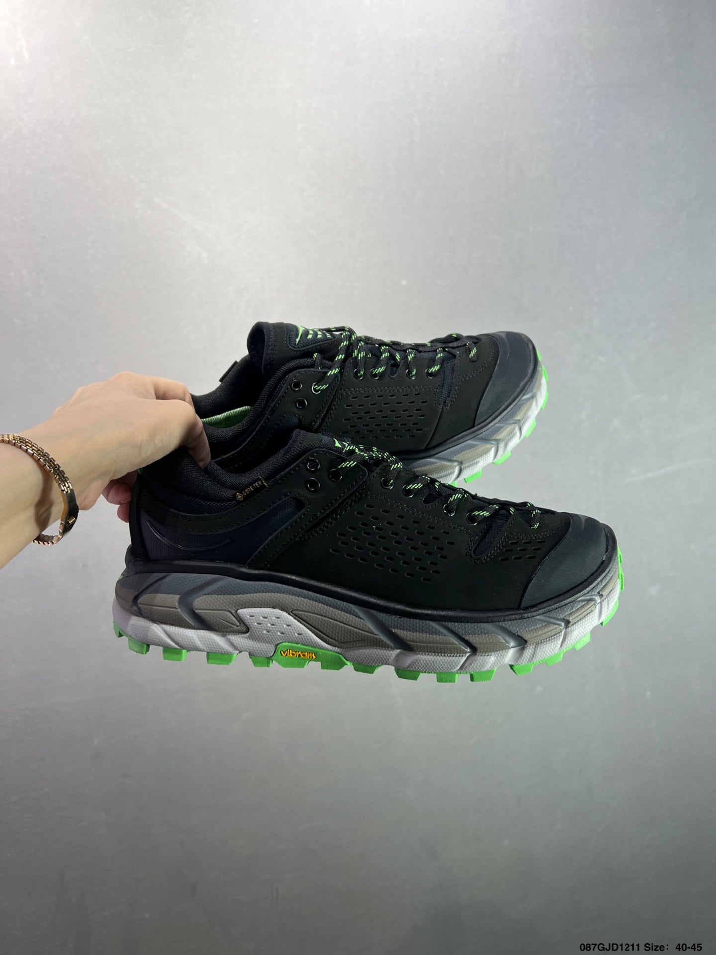 HOKA ONE ONE TOR ULTRA LO