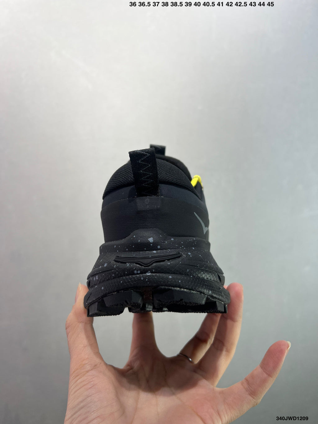 HOKA ONE ONE Tor Summit