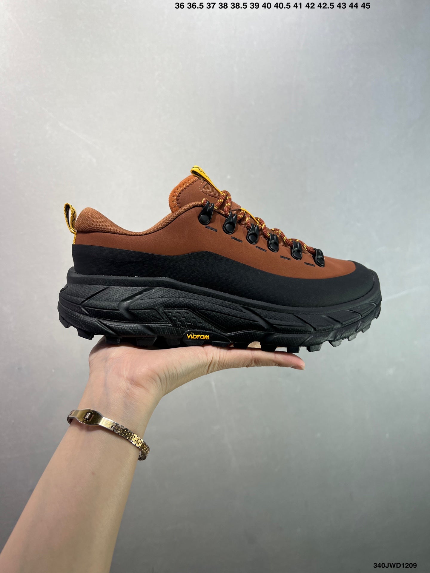 HOKA ONE ONE Tor Summit