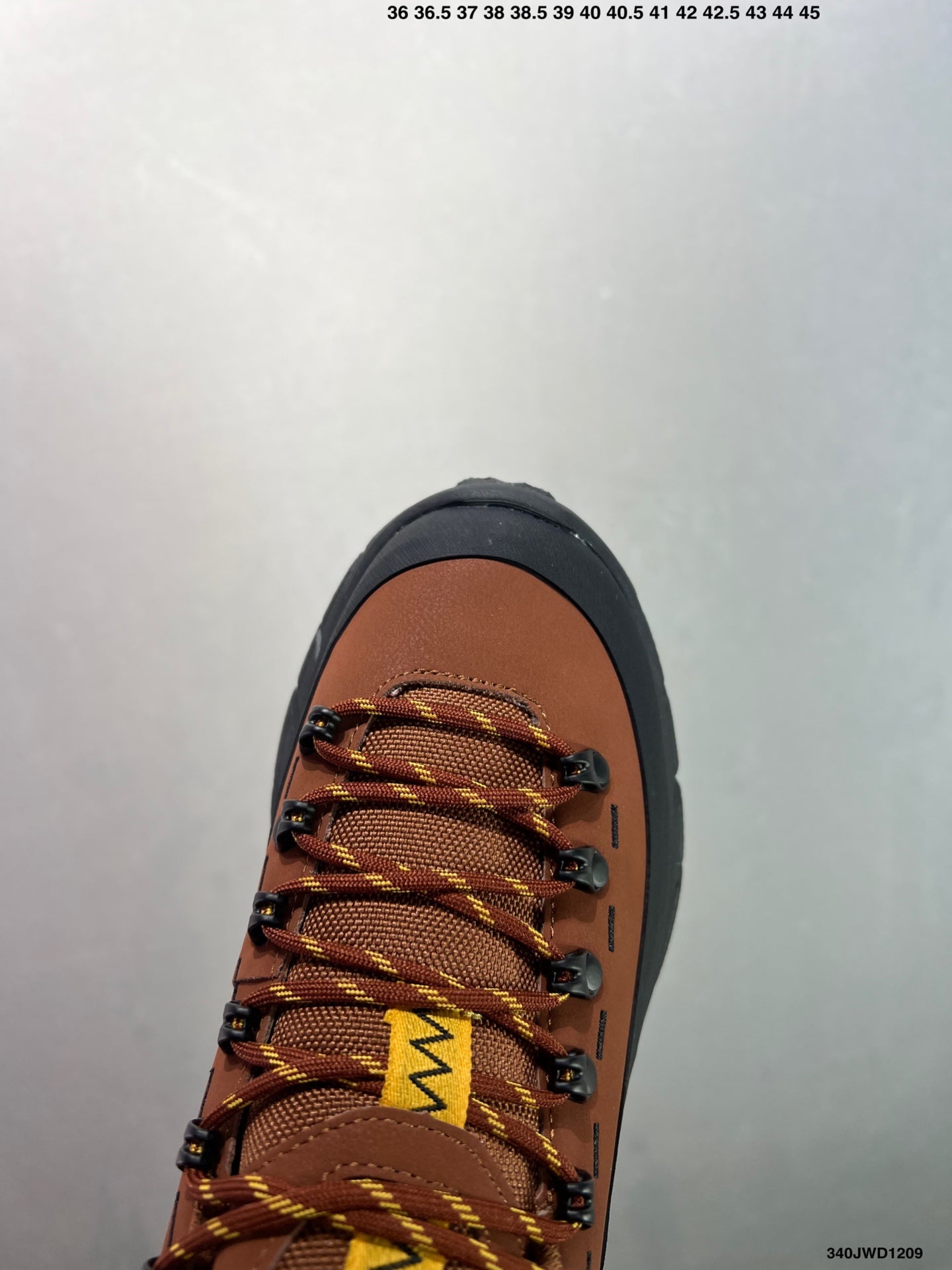 HOKA ONE ONE Tor Summit