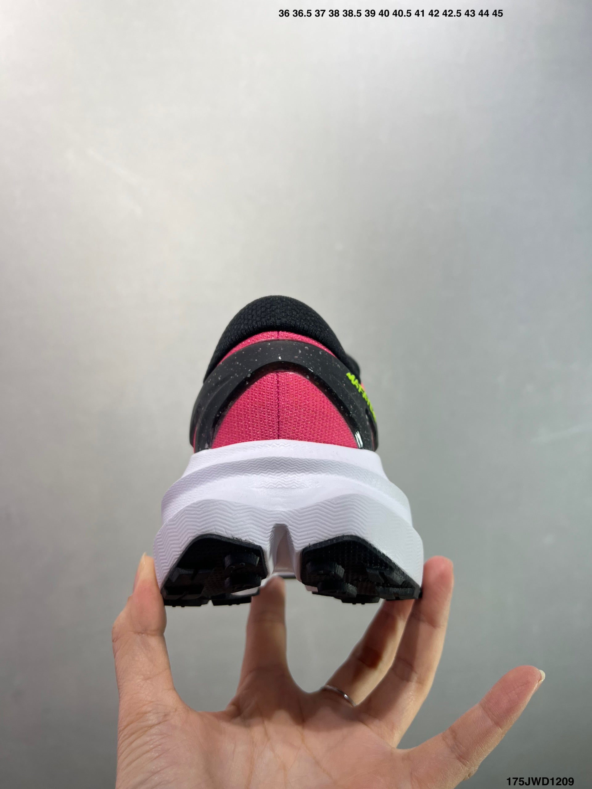 HOKA ONE ONE M MAFATE X