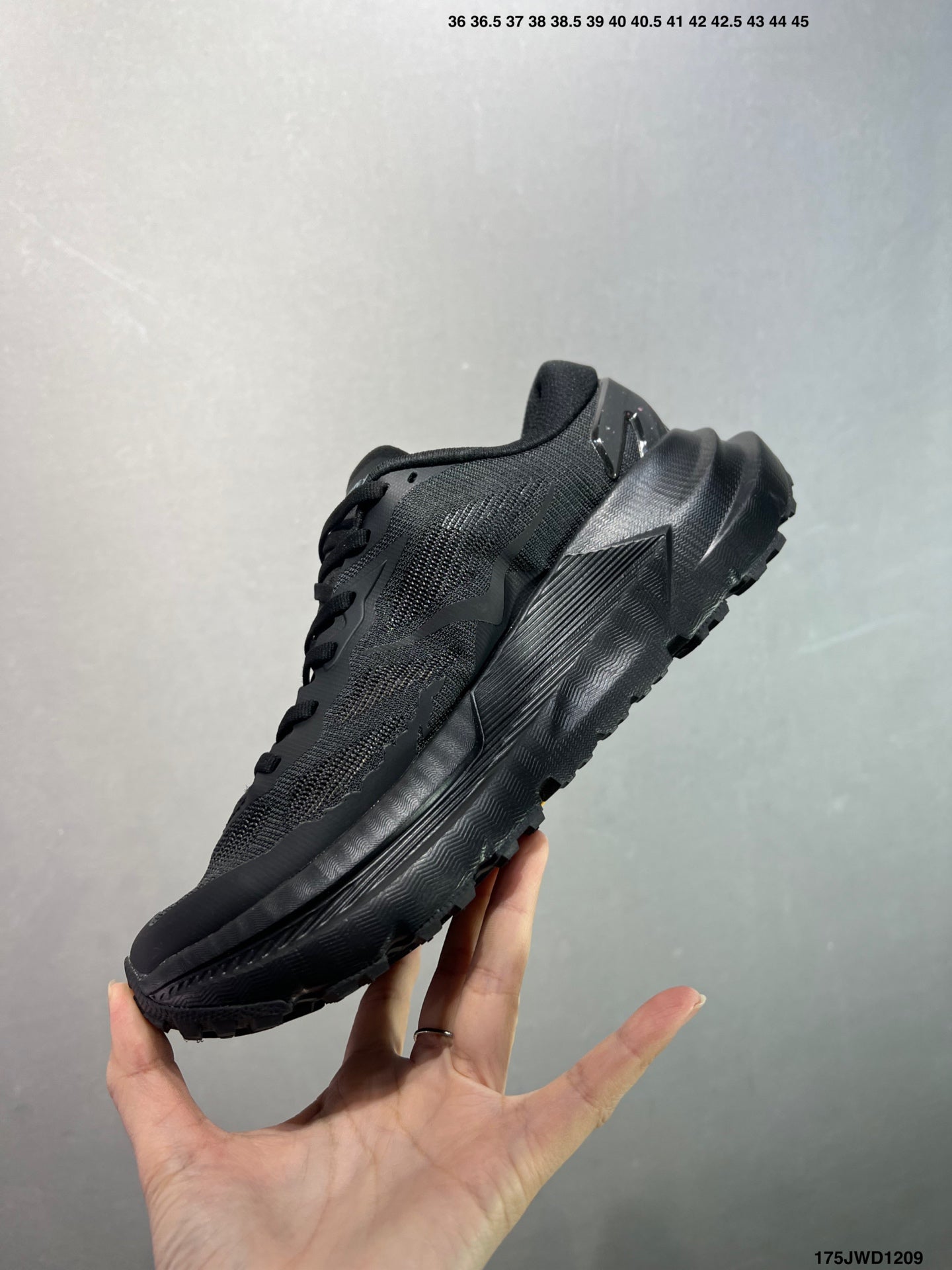 HOKA ONE ONE M MAFATE X