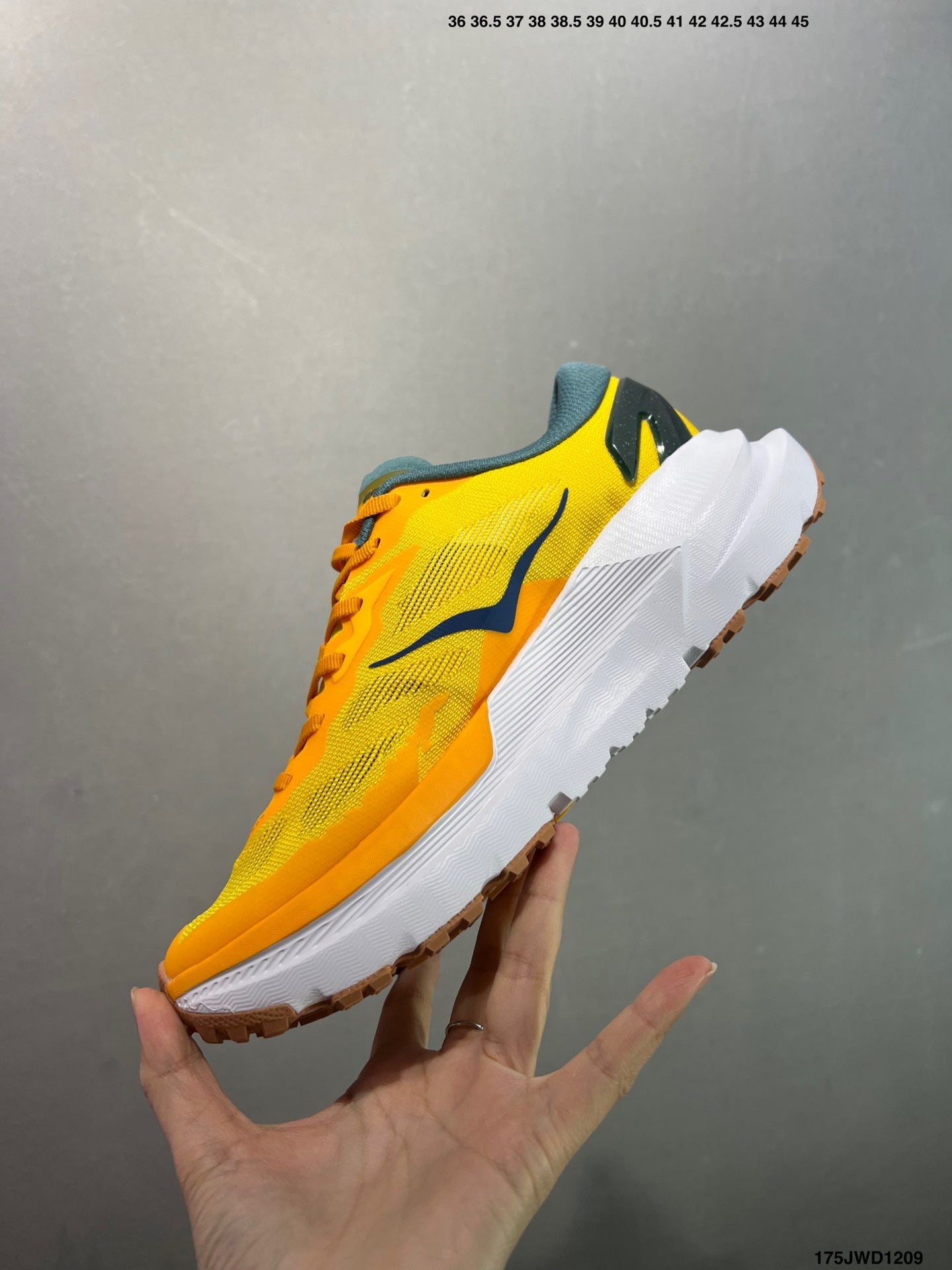HOKA ONE ONE M MAFATE X